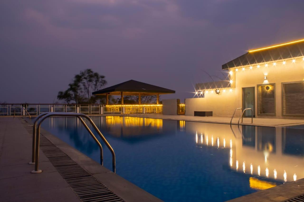 The Cliff Otel Pune Dış mekan fotoğraf